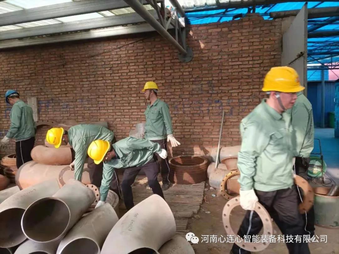 心連心智能裝備黨支部開(kāi)展到“生產(chǎn)中去！”活動(dòng)