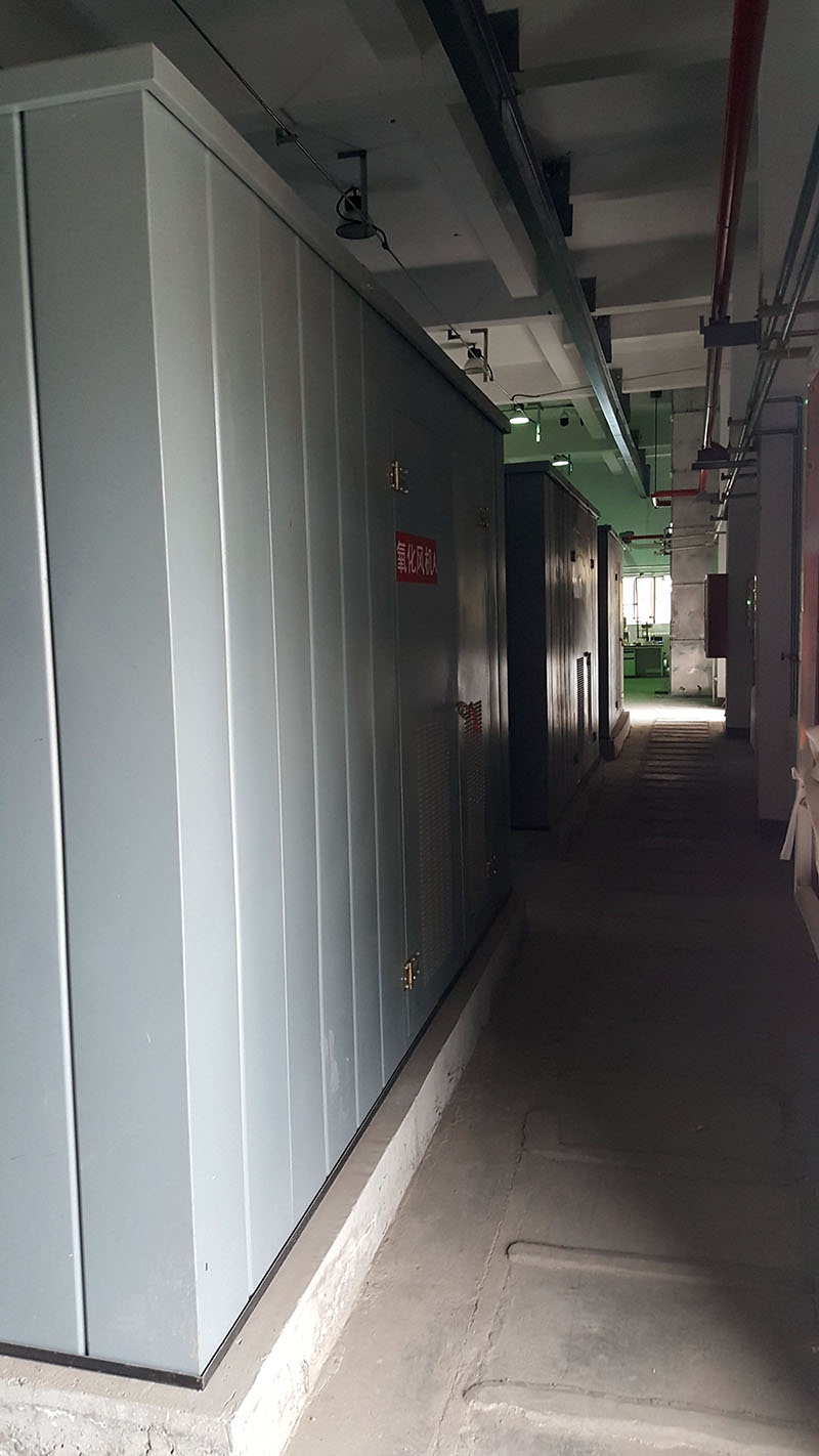 氧化風(fēng)機(jī)房一角